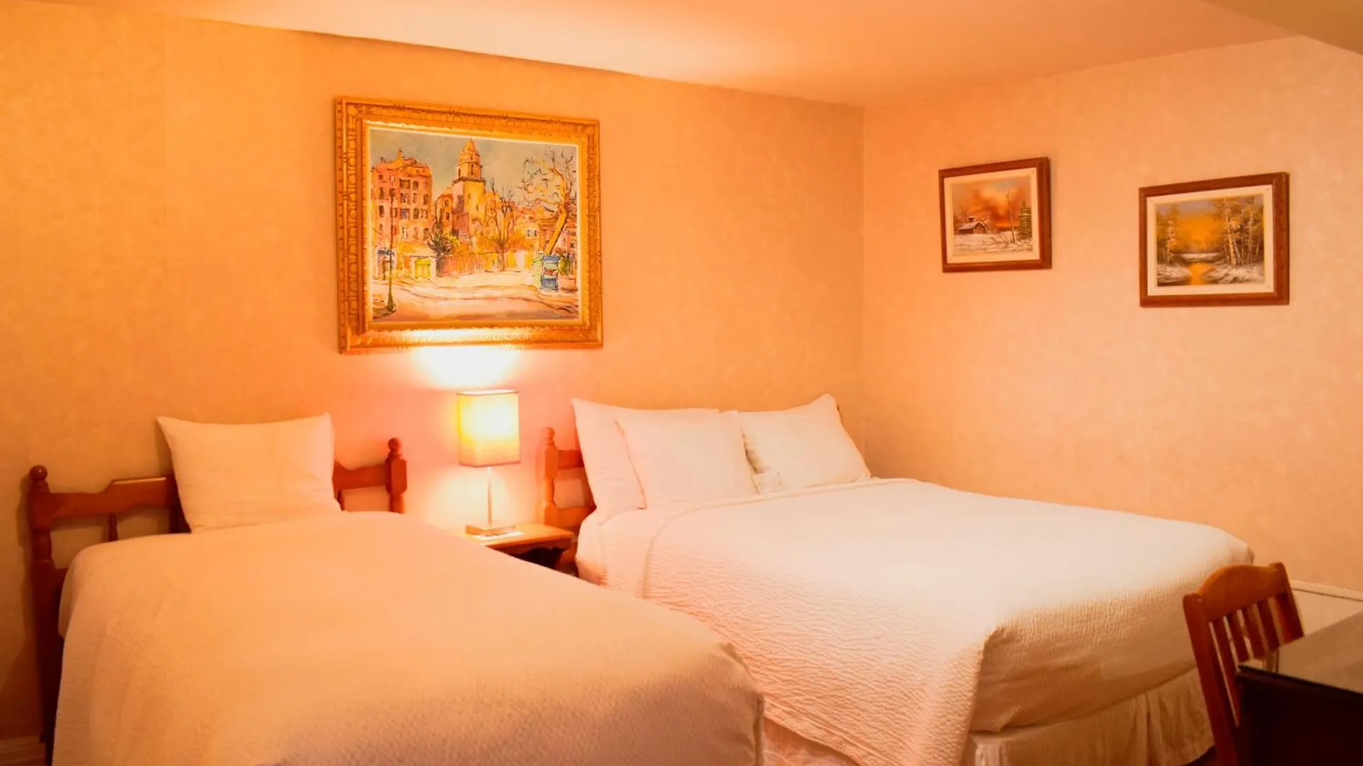 **  Hotel Terrasse Dufferin Quebec City Canada