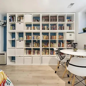 Appartement An Independent Beach Retreat Steps From The Lake And Right In The City Toronto